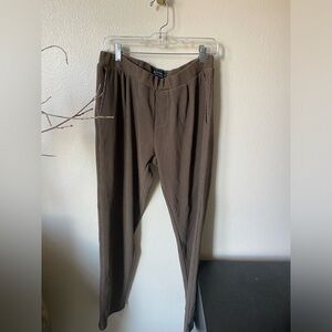 Tailored Athlete Men's Ribbed Pleat Front Cropped Trouser Pants in Brown Size L